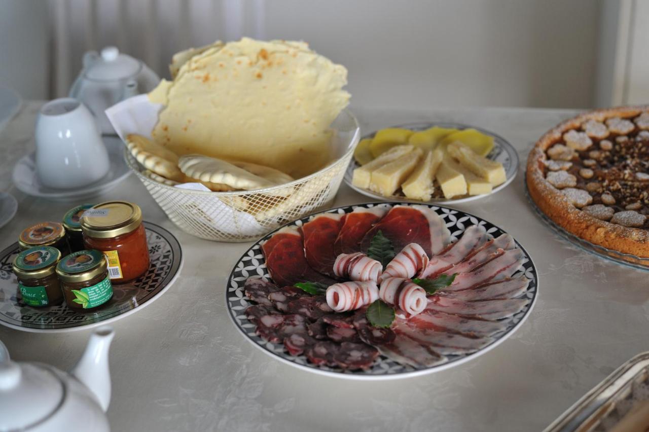 B&B E Home Restaurant S'Ispera Monolocale Uso Esclusivo Fonni Luaran gambar