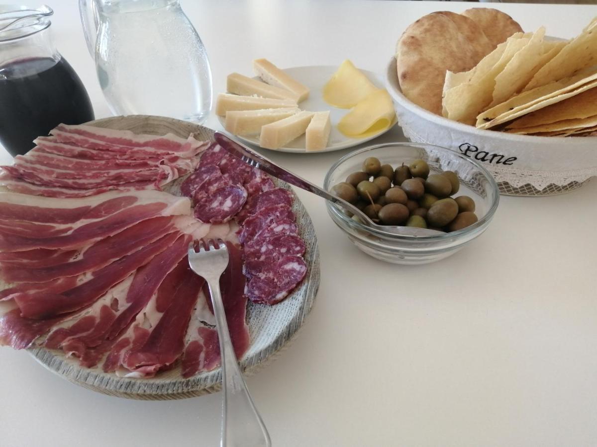 B&B E Home Restaurant S'Ispera Monolocale Uso Esclusivo Fonni Luaran gambar