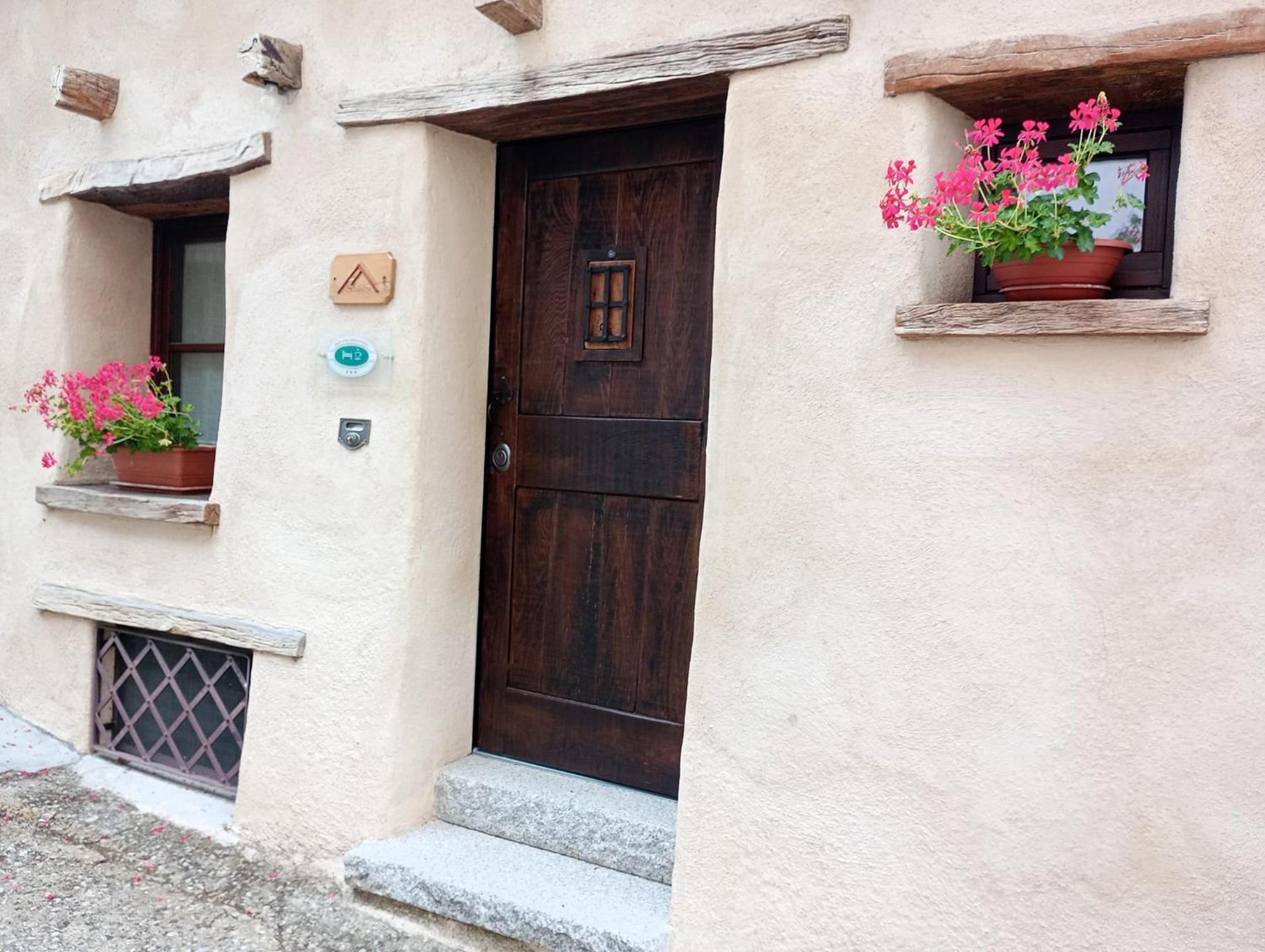 B&B E Home Restaurant S'Ispera Monolocale Uso Esclusivo Fonni Luaran gambar