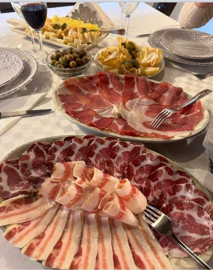 B&B E Home Restaurant S'Ispera Monolocale Uso Esclusivo Fonni Luaran gambar
